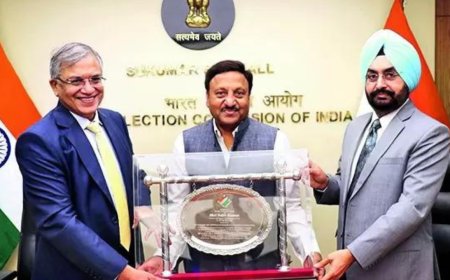 Day after CEC selection, Congress, BJP cross swords over process