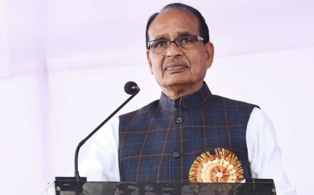 After getting ‘broken seat’, Shivraj Singh Chouhan slams AI for ‘cheating’ passengers