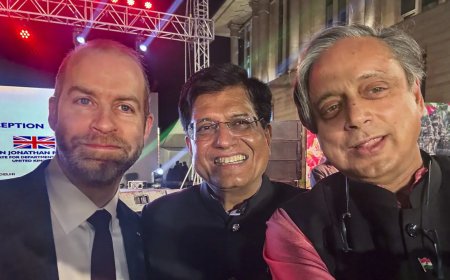 Shashi Tharoor staking claim in Kerala Congress as 'new pole'