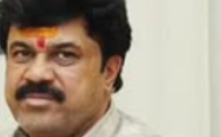 Maharashtra mantri’s close aide named in Beed sarpanch murder chargesheet