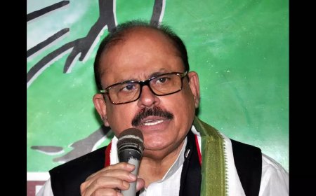 Congress leader alleges 'political use' of religious leaders by NDA in Bihar