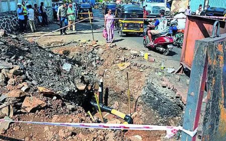 Gas pipeline leak on road triggers 40ft-high blaze in Mumbai, 2 critical