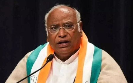 Kharge slams PM Modi's 'Mann Ki Baat' as 'one-sided podcast'; accuses Centre of 'robbing public’ over petrol prices