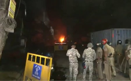 Watch: Violent clashes erupt in Nagpur, vehicles torched; cops deployed