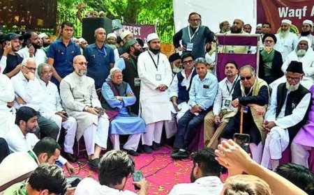 Opposition netas join AIMPLB protest against waqf bill