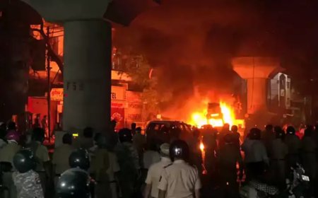 Nagpur violence: Opposition slams government over 'intelligence failure' as CM calls riots 'pre-planned'