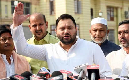 'Pair Pakadva Mukhya Mantri': Tejashwi Yadav mocks Bihar chief minister Nitish Kumar