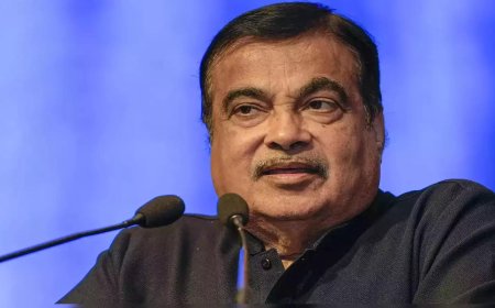 Nitin Gadkari refuses to fall for Mallikarjun Kharge's bait, corners him instead