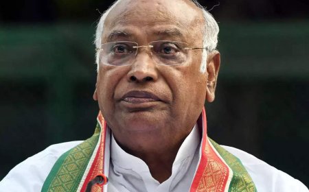 'Manufacturing hub' promises unfulfilled, says Kharge
