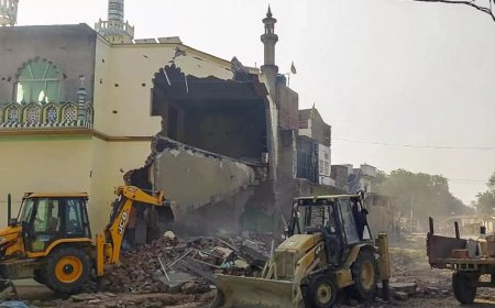 'Shocks our conscience': Supreme Court pulls up Uttar Pradesh on demolitions