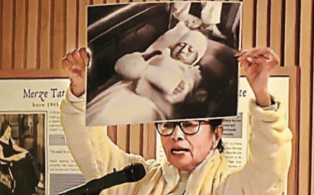 Watch: Bengal CM Mamata Banerjee heckled by protesting students while speaking at Oxford University