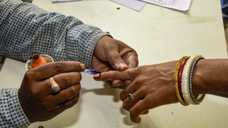 EC statement on duplicate EPIC numbers confirms voter list anomalies in Bengal: TMC