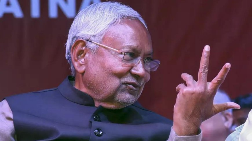 Nitish Kumar loses his cool again, this time over mobile phones