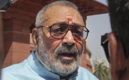 '100 choohe kha kar billi Haj ko chali': BJP's Giriraj Singh slams Congress on Waqf Bill
