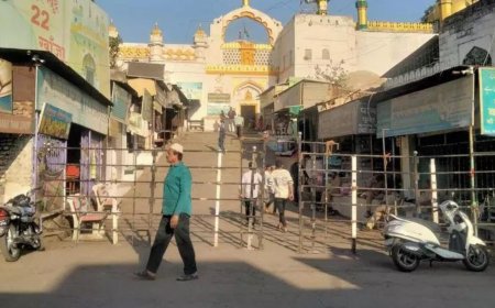 'ASI taking proactive measures to mitigate any damage to Aurangzeb's tomb': Union minister Shekhawat