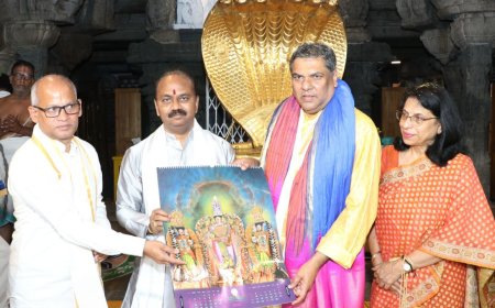 CJI worships at Tirumala temple