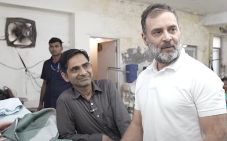 Watch: Rahul Gandhi meets textile designers, shares story behind first Nehru jacket