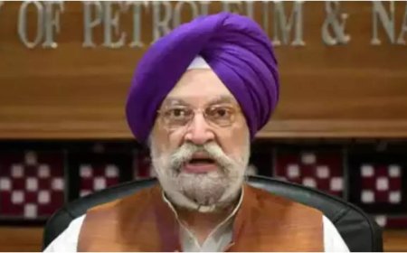 It's open & shut case, Cong workers should protest against Gandhis: Puri