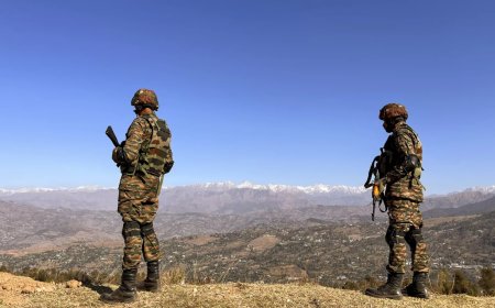 Indian Army responds 'swiftly and proportionately' to Pakistan's small-arms fire along LoC for 6th day