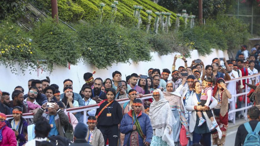 Over 3.5L devotees offer Navratra prayers at Vaishno Devi