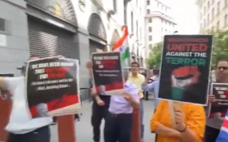 Indian diaspora in London counters pro-Khalistan, Pakistan protest outside high commission