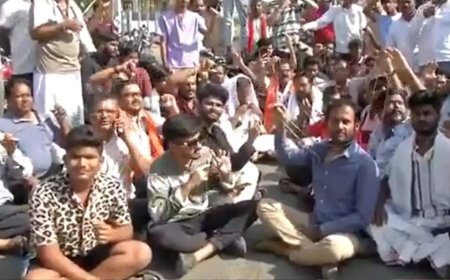 Karnataka BJP stages protest after NEET aspirant asked to remove 'janeu' before exam