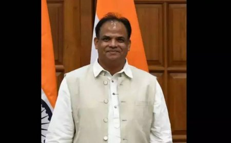 Ex-Union minister John Barla joins TMC, says BJP blocked tribal development efforts