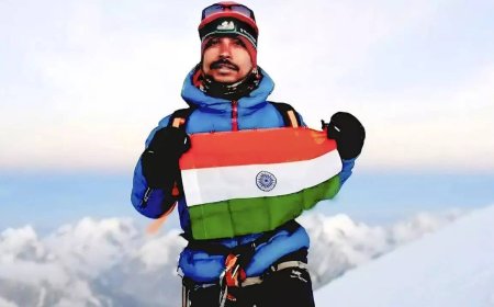 Bengal Everester goes missing on way down