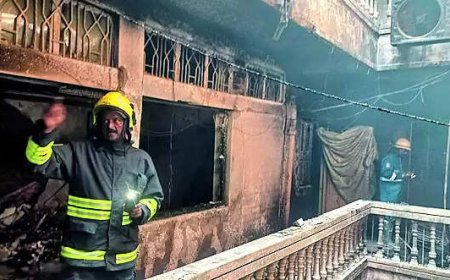 17 of jeweller’s family, 8 kids among them, die in fire near Hyderabad Charminar