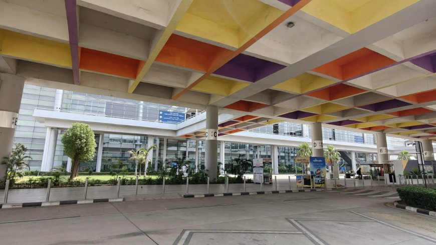 27 airports shut; over 400 flights cancelled today