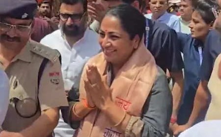 'Prayed for a clean Yamuna where people can take a holy dip': Delhi CM Rekha Gupta after Ganga snan