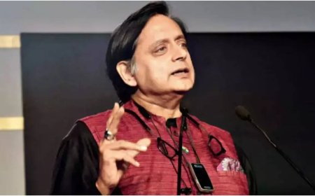 Shashi Tharoor admits differences with party brass, but refuses to discuss them in public