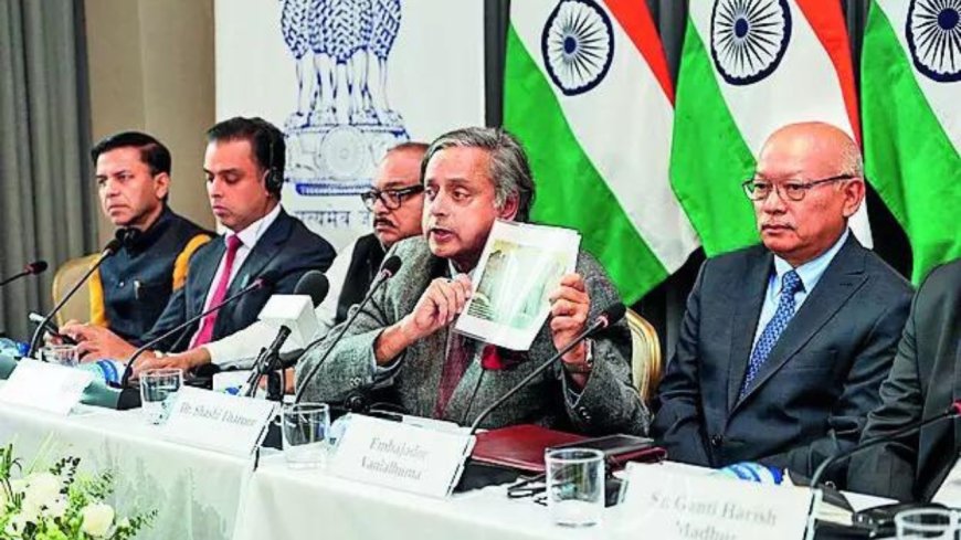 Colombia rescinds Pak backing after Shashi Tharoor's intervention