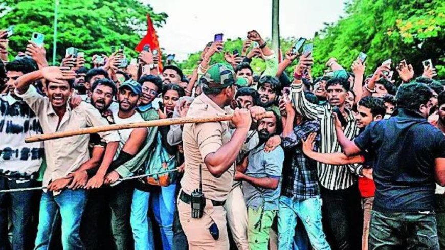 Bengaluru stampede: Anger erupts against netas & cops for turning joy into grief