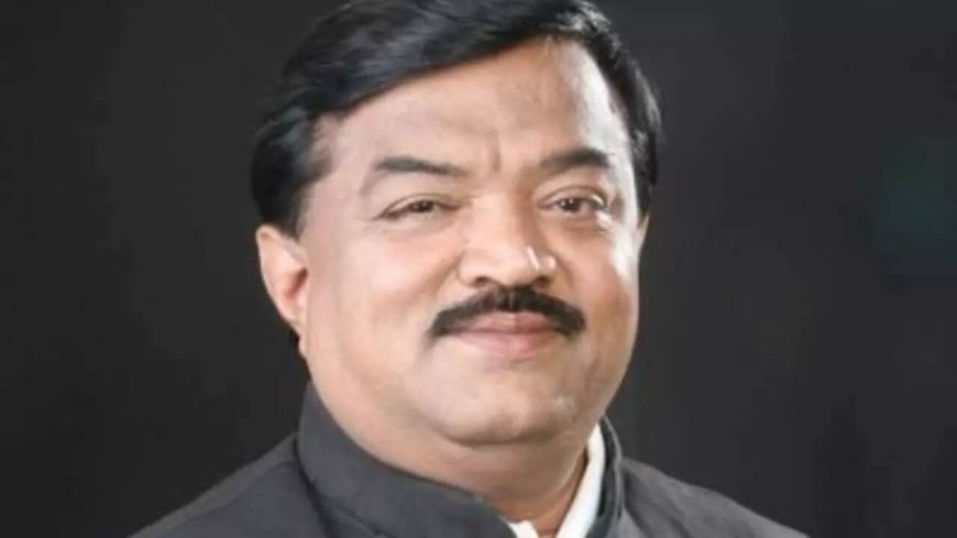 BJP takes into its fold man it said had ties with '93 blast convict