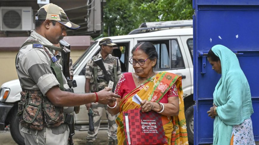 Bypolls: From  webcasting at 100% polling stations to mobile deposit facility, EC marks several firsts