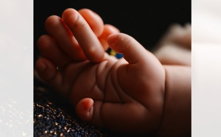 Mumbai horror: Woman abandons 15-day-old baby on local train; search for mother under way