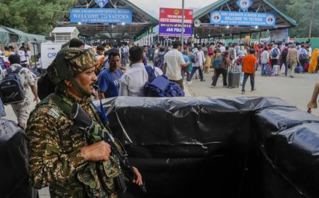 Amarnath Yatra begins amid tight security, devotees undeterred by terror threat
