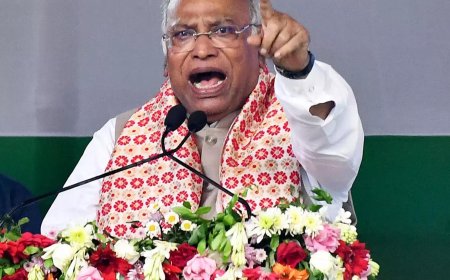 'Sabko mitti mein mila ke ... ': Kharge attacks PM Modi over quota; calls BJP, RSS 'poison'