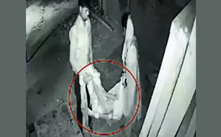 Elderly woman dumped on Ayodhya road at night, dies