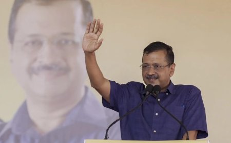 Kejriwal lauds 'honest' AAP regime, says previous governments 'ruined' Punjab