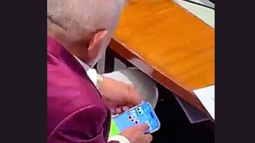 Videos of Maharashtra minister 'playing rummy' in House sparks row