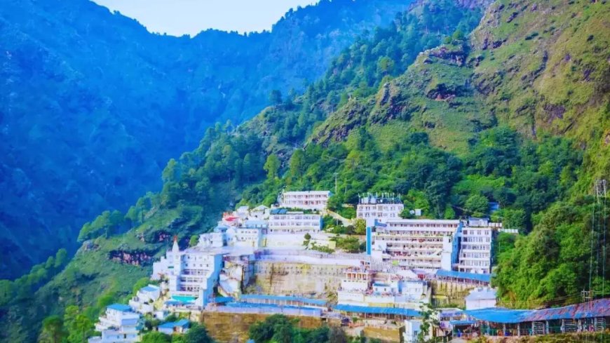 Jammu and Kashmir: Landslide hits Mata Vaishno Devi Yatra route in Katra; 4 injured