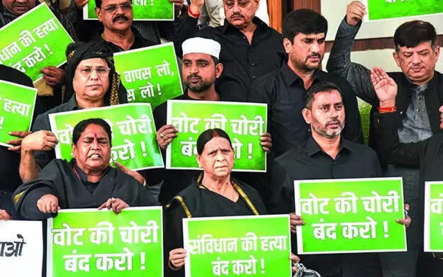 Tejashwi slams rolls revision, says poll boycott an option