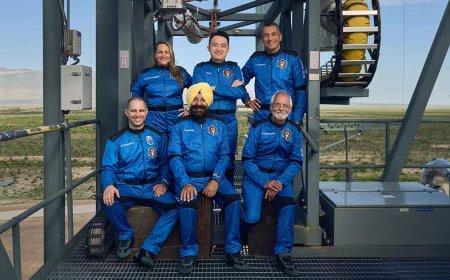 Agra-born adventurer lifts off to edge of space in Blue Origin’s spacecraft