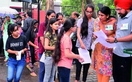 SC says evaluate NEET booklets manually