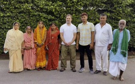 Rahul Gandhi takes EC dig over tea with 'dead voters'