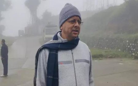 Uttarakhand CM Dhami praises self-help group women, sanitation workers during Bhararisain visit