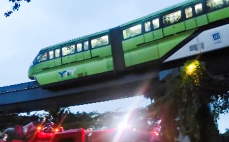 'Train overcrowded': Monorail breaks down, stuck between 2 stations; at least 200 passengers inside