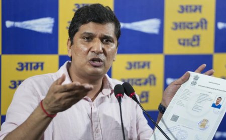 AAP's Saurabh Bharadwaj slams ED, alleges L-G conspired to frame him